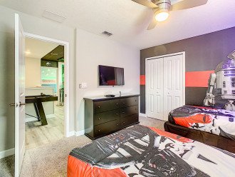 Modern & Fun- 2 Theaters (1 by Private Pool/Spa), 2 Game Rooms, Themed Bedrooms #1