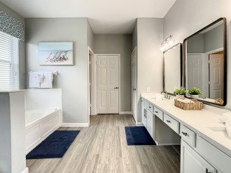 Bath-Bedroom 1 (En Suite)