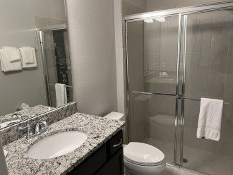 Bath 4- Suite 3- En Suite Bathroom