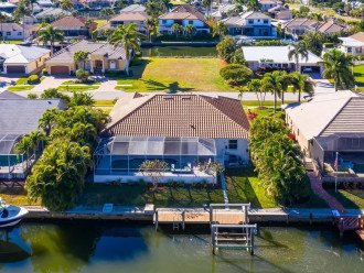 Wow Factor at this fabulous Waterfront Vacation Home #1