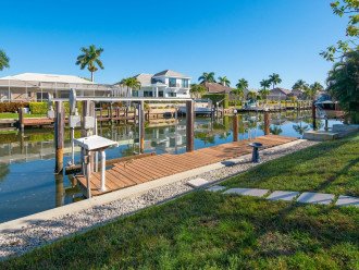 Wow Factor at this fabulous Waterfront Vacation Home #1