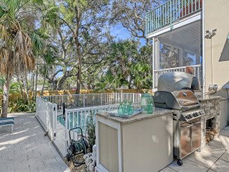 Hemingway House | Beautiful Traditional Home w / Spacious Outdoor Dining #44
