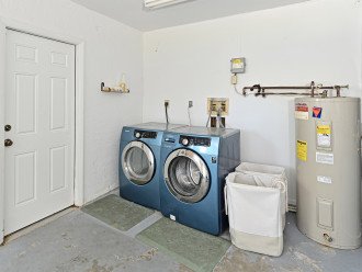 FREE Washer & Dryer in Unit!