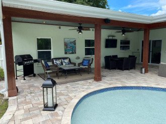 Seating area patio with TV and Grill