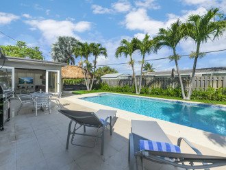 Amazing, HEATED pool, Fully remodeled 3bed/2bath minutes from the beach #16