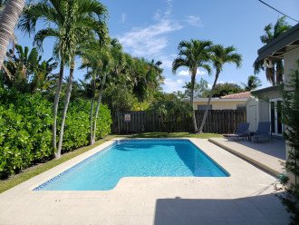 Amazing, HEATED pool, Fully remodeled 3bed/2bath minutes from the beach #5
