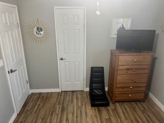 Dresser (no TV) in bunk bed room