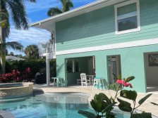 Instant booking - 100 x 5 Star review - beach-sunny, heated pool - quiet - clean