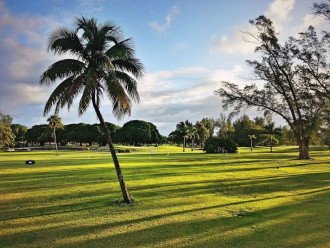 The Hollywood Beach Golf Club, walking distance or 3 minutes drive.
