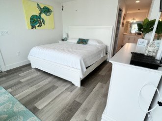 Master Bedroom with King Size Tempur-Pedic bed