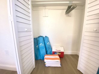 4 Beach Chairs, Cooler and Beach Towels
