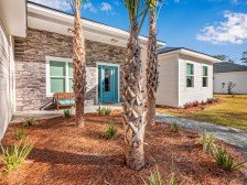 Relax / Unwind / Custom 4/3 Villa close to Premium Outlets 2.5 miles to Beach!
