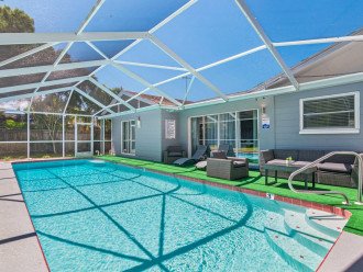 Exclusive heated pool in a beautiful fully fenced backyard. Relax in our heated pool without worrying about the safety and security of younger family members. If you are interested in this property, send us an inquiry right now!