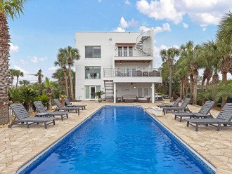 Neptunes Nest | Waterfront Mansion | Heated Pool | Rooftop Deck | Boat Slips #2