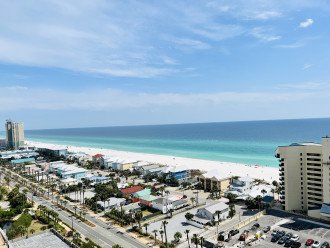 “JUST BREATHE “ Amazing Panoramic Gulf View ! Beach Chairs/ Umbrella Service! #31