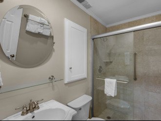 Shared Guest Bathroom