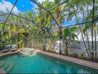 Paradise Palms | Home in Sarasota w / Private Heated Pool & Spa, Close to #1