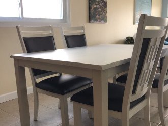 Eat in Dining with large table. Great for playing games
