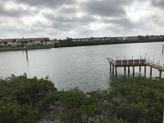 Right from your patio, open sky, private fishing dock. Amazing Views!