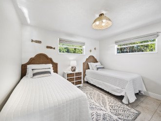 Third bedroom with two twin beds