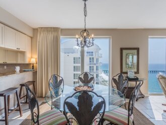 Dining Area View & Breakfast Bar