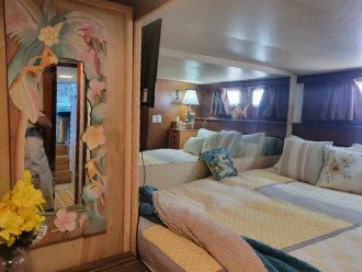 1 bedroom yacht price