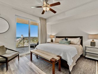 King Size Master Bedroom with Ocean Views!