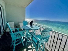 Stylish Beachfront Cozy 3BD Condo! Beachfront! Free Beach Chair Service