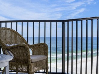 New Remodeled Resort Beachfront Condo! Free Beach Chairs! #25