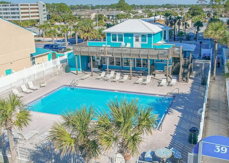 Resort Beach House with pool