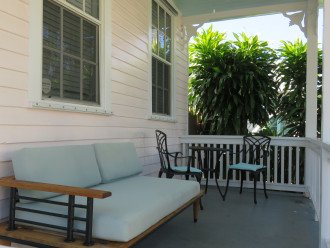 Eliza Street Retreat - private pool, central location to both ends of Duval St. #25