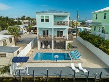 Delightful Canal Front Pool Home! Direct to Ocean!