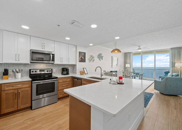 Full, Updated Kitchen