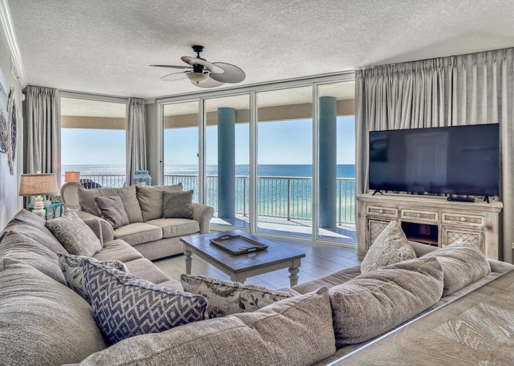 Awesome views and plenty of seating in living room area, New smart TV