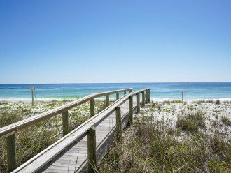 Steps to the beach! Small townhome complex in the heart of Destin with a pool! #36
