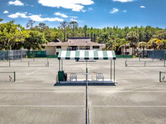 Tennis Academy onsite.