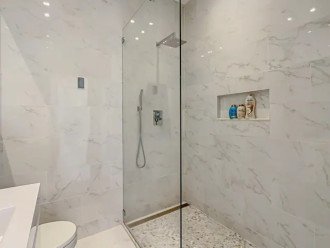Spacious Bathroom with Shower