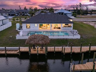 Impeccable Gulf Access, Dock W / Tiki Bar, Outdoor Kitchen, And And And #4