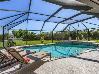 Sunrise in your Eyes. Large Heated Pool - Villa Sunny Daze - Roelens Vacations #40