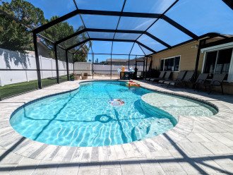 Seminole Sunshine - 3 Bedroom / 2 Bath Pool Home