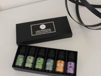Choose from 6 different 100% essential oils such as lavender, tea tree, orange, and lemongrass. Or create your own scent with our aromatherapy mist diffuser.