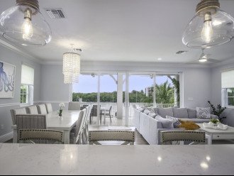 Gorgeous Living and Dining Area!