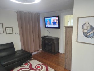 Spectacular 2BR Apartment Available - Convenient to beaches and downtown #1