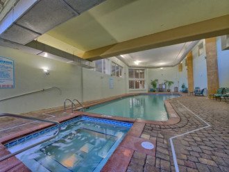 Indoor pool/Hot tub