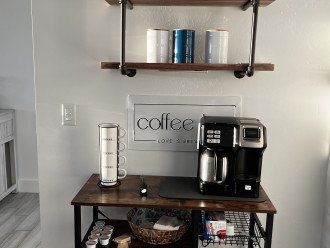 Coffee bar with brew and k cup options