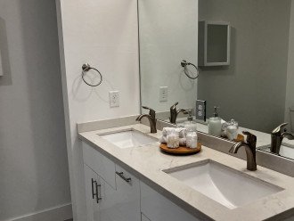 Master bath with dual sinks and walk in shower