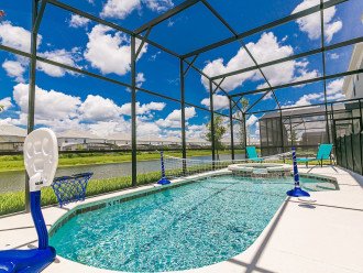 A pool where you can enjoy both sports and relaxation, with opportunities for basketball and volleyball games.