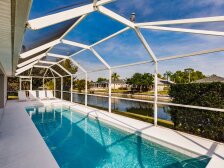 Beautiful Cape Coral Home, Outdoor Oasis with Heated Pool on a Freshwater Canal!