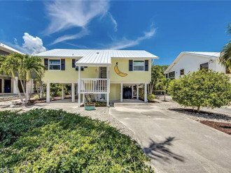 Sunshine State of Mind- 2 paddleboards included with rental, pet friendly #3
