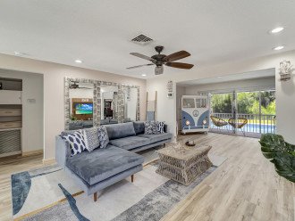 Beautifully fully furnished with a pool Central Sarasota #15